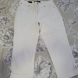 Nine West White Cropped 5-Pocket Capri Jeans. Size 8/29.